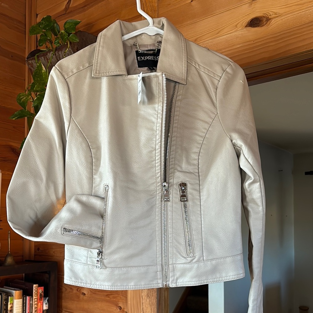 💋NWT Light Pink Express Faux Leather Jacket